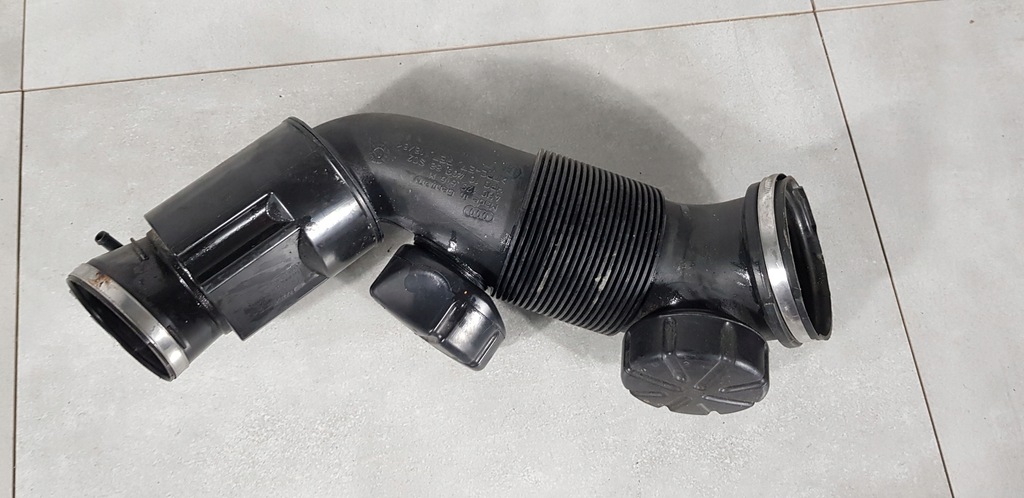 фото №1, Audi a8 s8 d4 труба шланг воздуха 4h0129616m