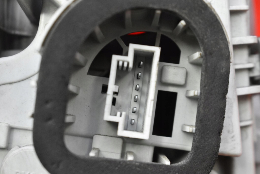 фото №6, Лампа права задня задня 5jh945096 skoda rapid 5d hb 12-17