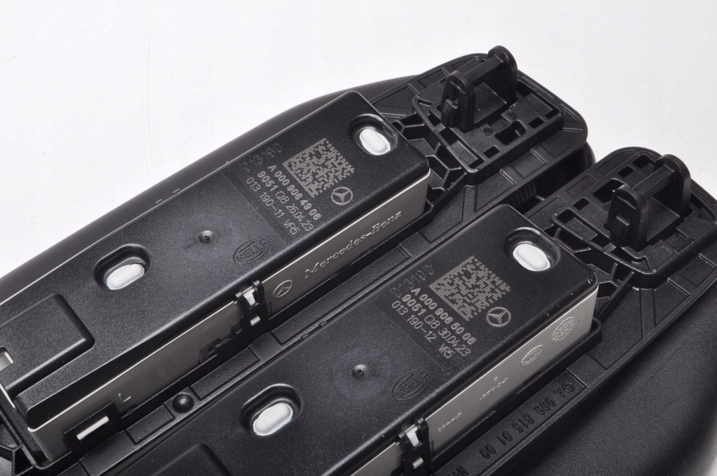 фото №6, Mercedes eqb x243 ручка кровельная потолочный комплект