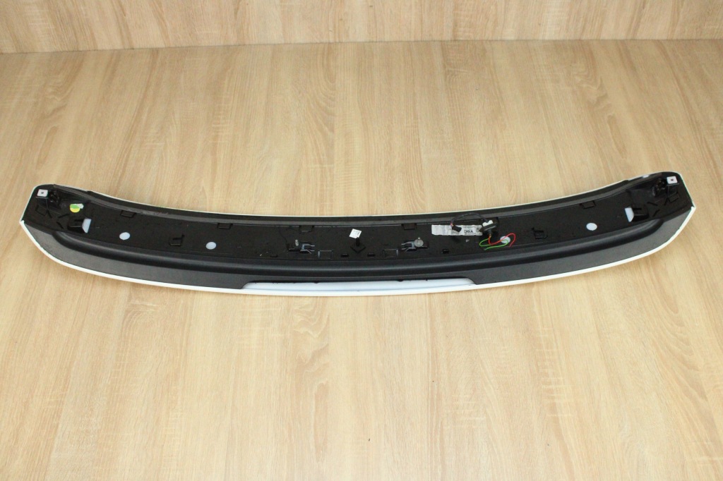 Оригінальна спойлер спойлер кришки audi q5 8r рестайлінг  8r0827933c ly9c 18km Київ