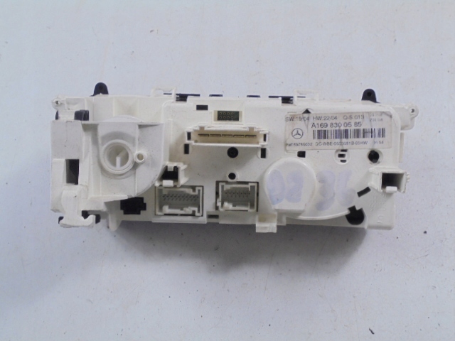 фото №8, Mercedes a w169 панель отопителя кондиционера 5d a1698300585