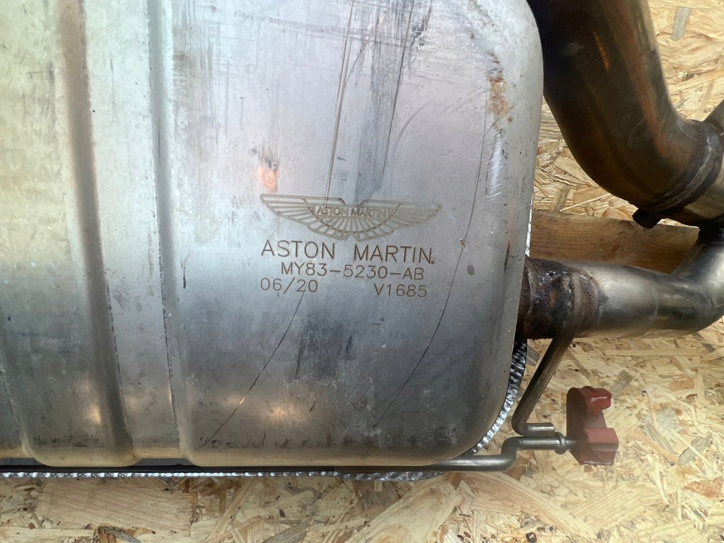 фото №13, Aston martin dbx бампер задняя выхлопы