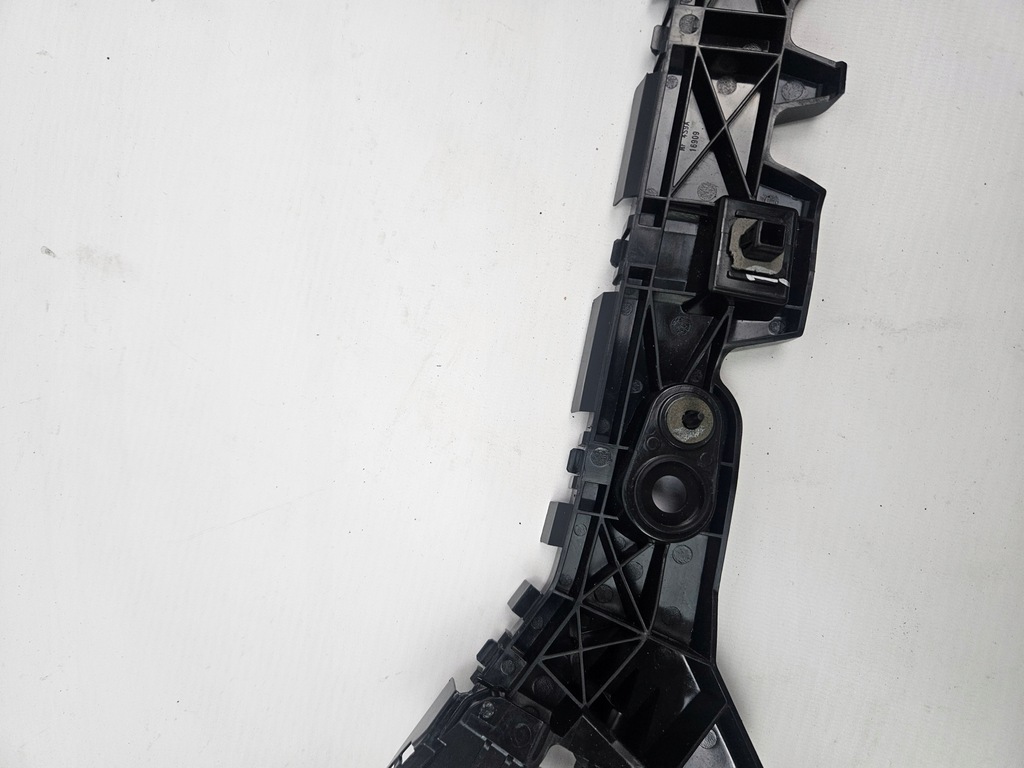 фото №12, Mazda 3 bm iii 2013 - 2019 напрямна кронштейн бампера задня правий bjt6502h1