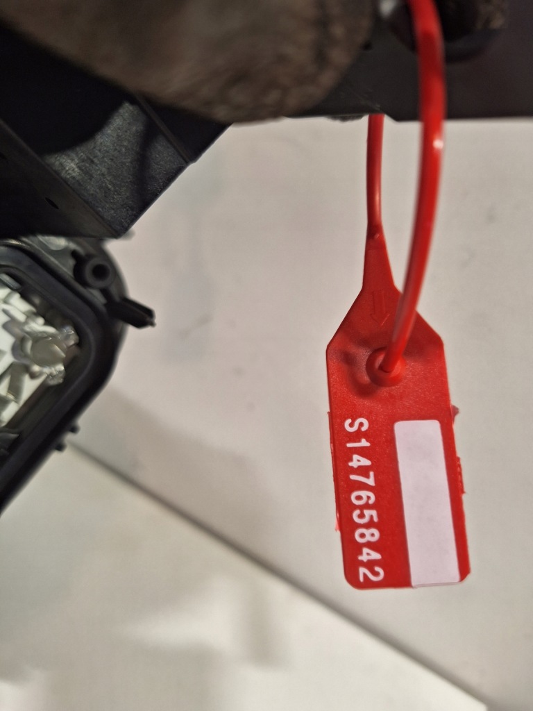 Фара перед правый  новая valeo full led 9847939180 opel mokka b 20- Доставка