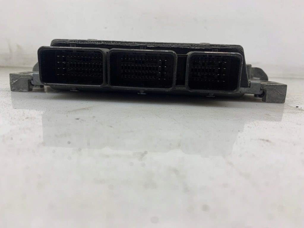 Бортовой компьютер двигателя renault s122326134a 8200981816 renault Доставка