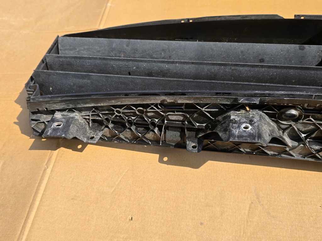 фото №10, Porsche panamera 971 решётка жалюзи 971121257b 971121710e шторка