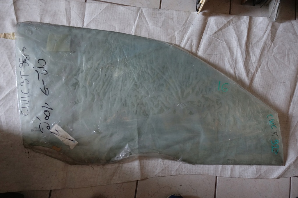 фото №1, Скло права mazda demio