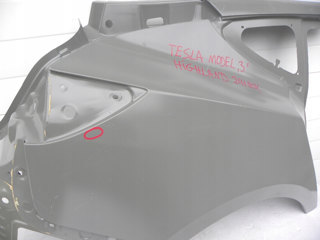 Tesla model 3 3 highland крыло  задний правая сторона 2024 год Недорого