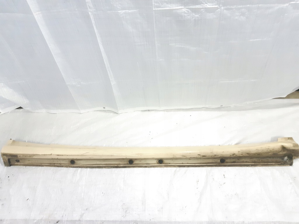 фото №1, Mercedes b w245 порог молдинг порог правая