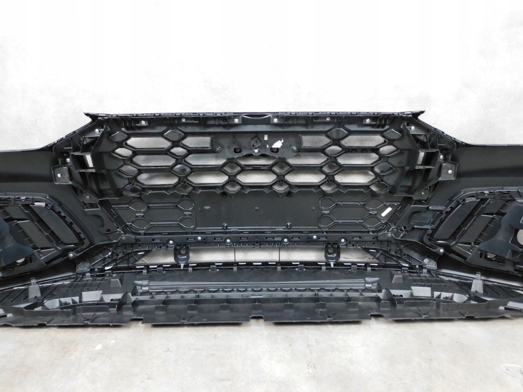 Audi q5 80a рестайлинг  s line бампер перед передний решётка радиатора решётки черный Цена