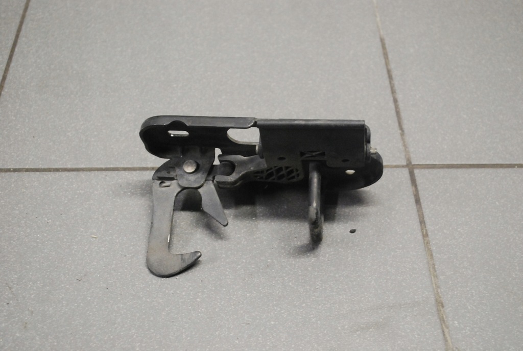 фото №1, Засувка капот vw passat b6