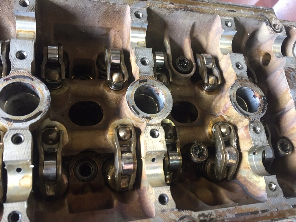 фото №10, Audi a6 c6 2.0 tfsi головка клапаны bpj 06f103373