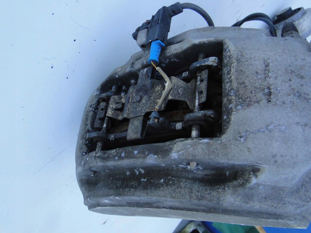 фото №6, Mercedes s klasa w222 222 суппорт передний правый