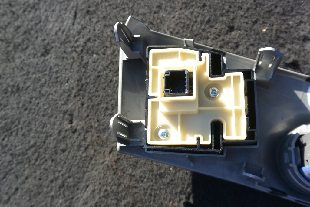 фото №11, Панель переключателей кнопок старт-стоп dekor toyota prius plus + kpl eu