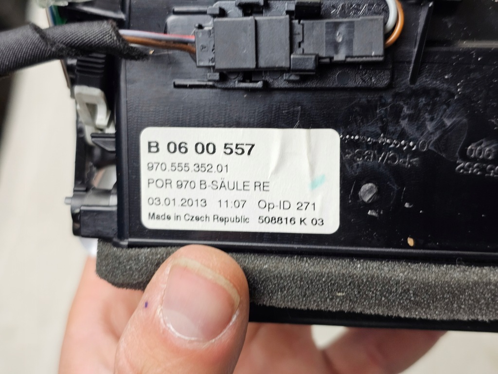 фото №5, Решётка обдув впуск консоли правая правый задняя porsche panamera 970