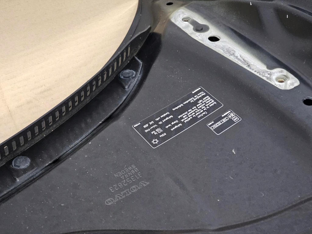 Капот крышка двигателя volvo v60 s60 рестайлинг  487 2013-2017 в Украине