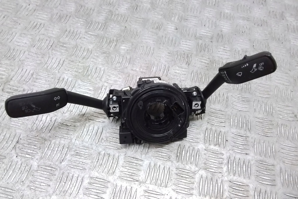 фото №7, Кольцо скользящий руля vw jetta mk7 5q1953569 1.4l бензиновый 110kw