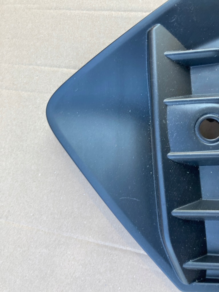 фото №6, Audi q4 e tron решітка бампера права orygi.