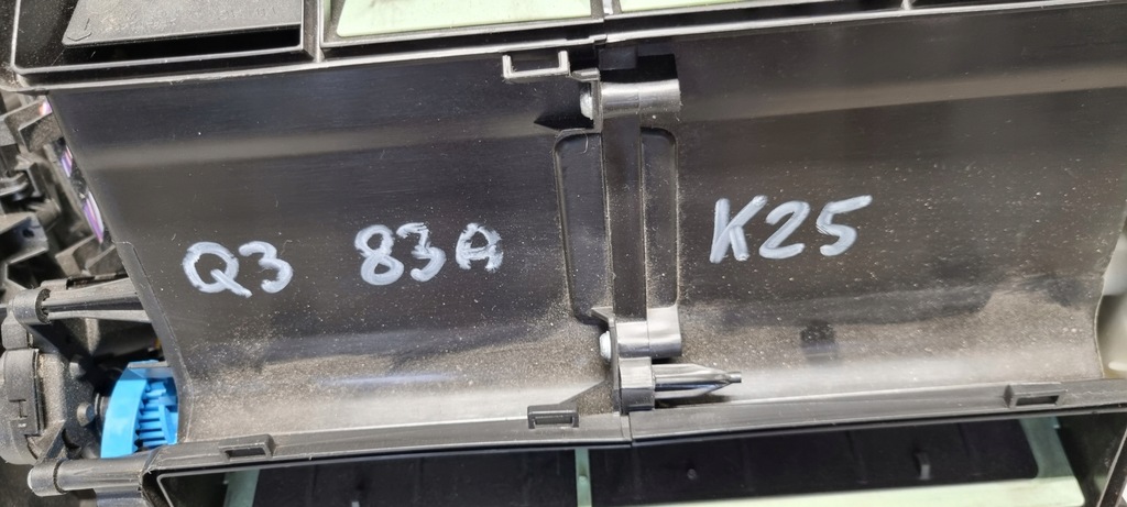 фото №16, Audi оригінальний номер 5qe816005h q3 83a обігрівач i
