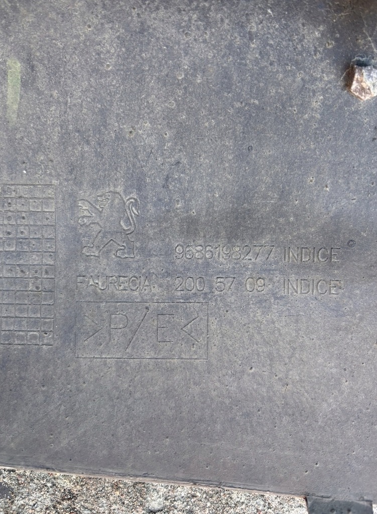 фото №7, Peugeot 5008 бампер задній задня 9686198277