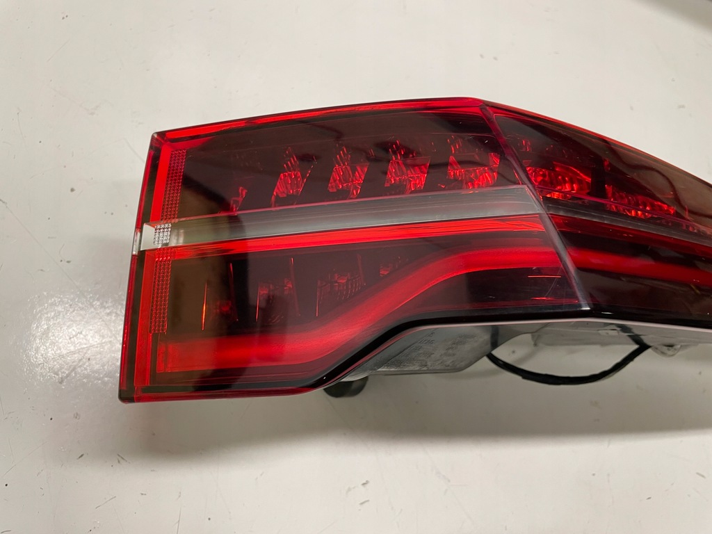 фото №3, Jaguar i-pace лампа правая задняя