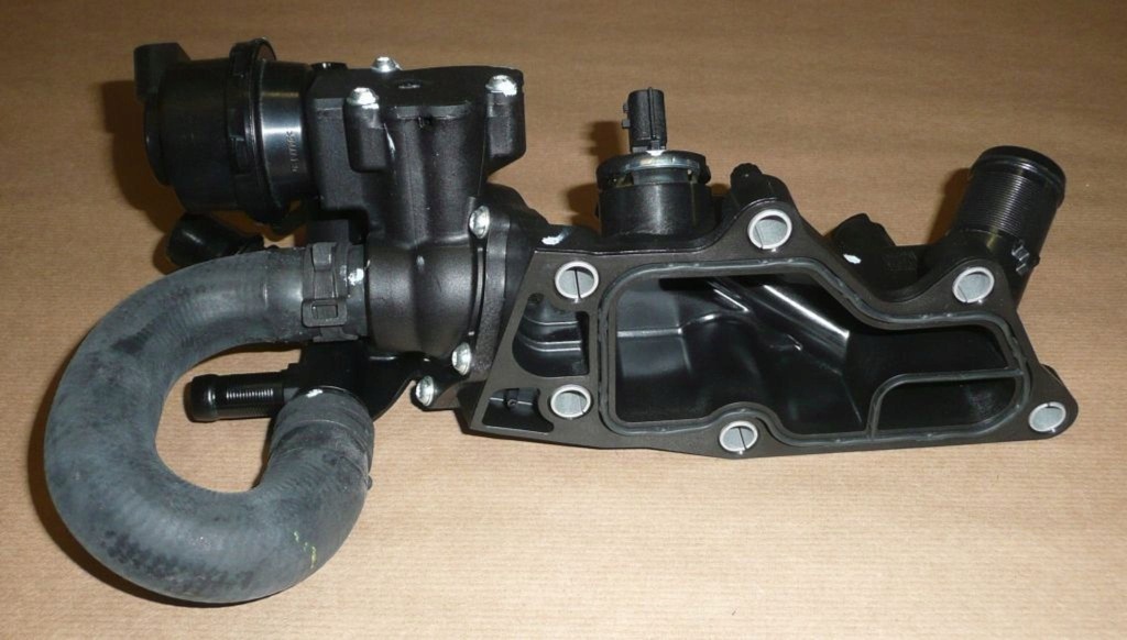 фото №5, Корпус термостата r megane iii 1.2tce 110601560r