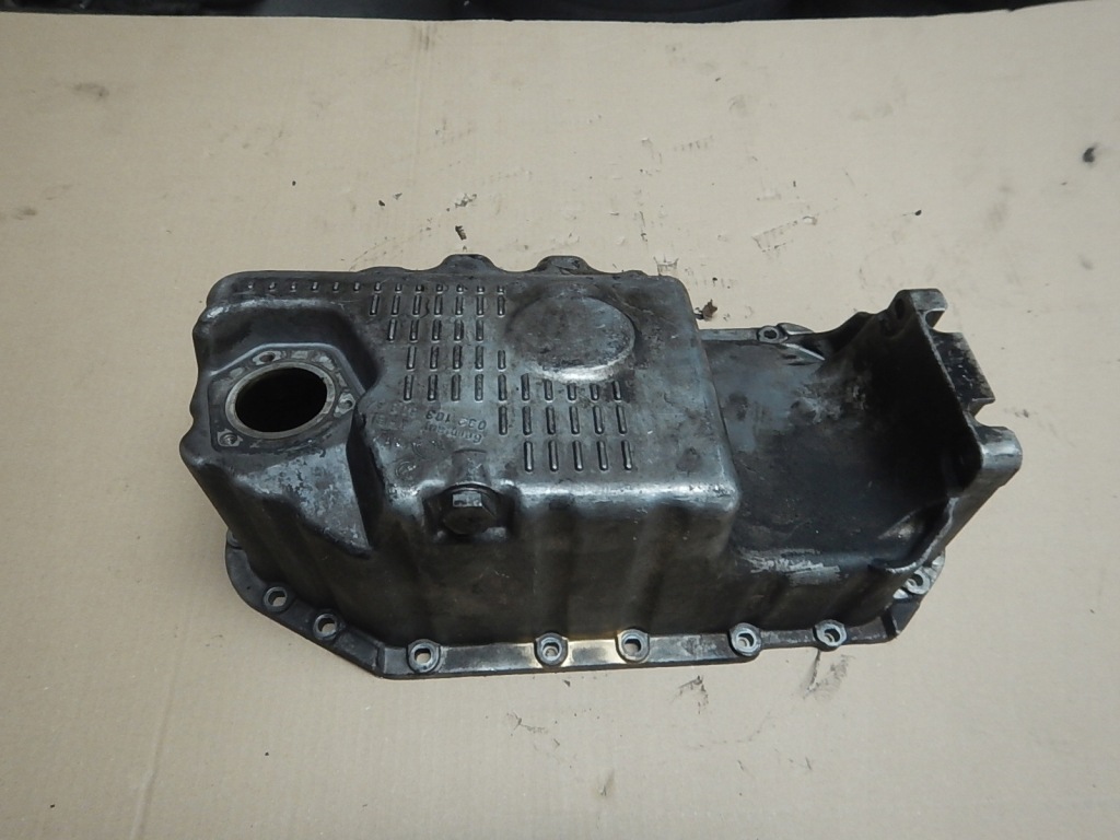 Піддон масляна audi a2 1.6 fsi 032103603aa в Україні
