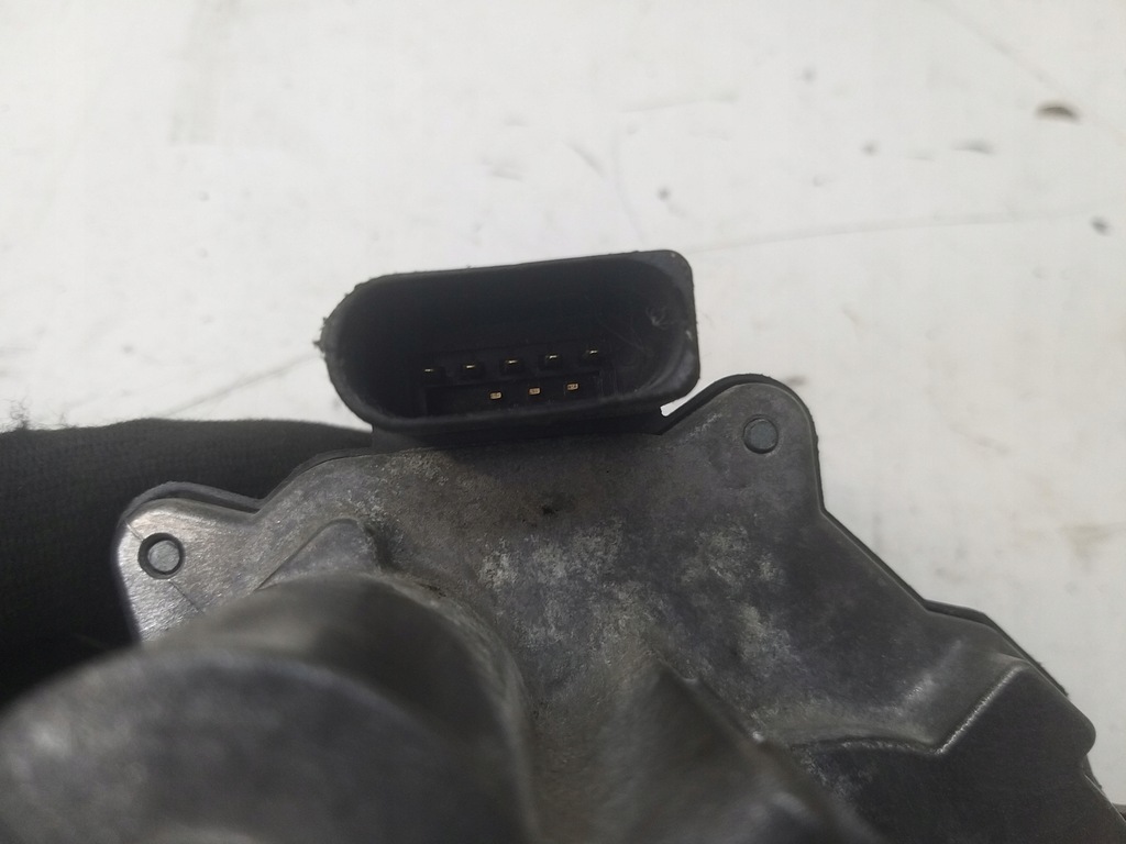 фото №9, Регулятор крышка коллектор 2.0 tfsi cdl s3 8p tt 265km golf vi leon 06f133482e