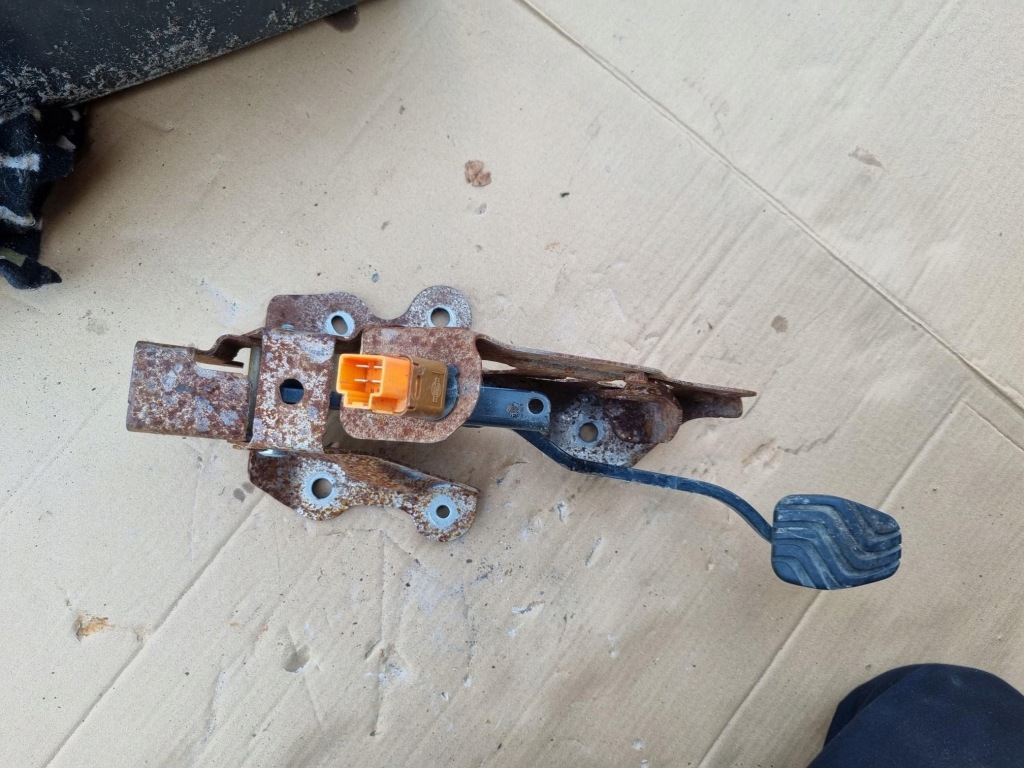 Купити Педаль гальма nissan qashqai ii j11 465014ea2b