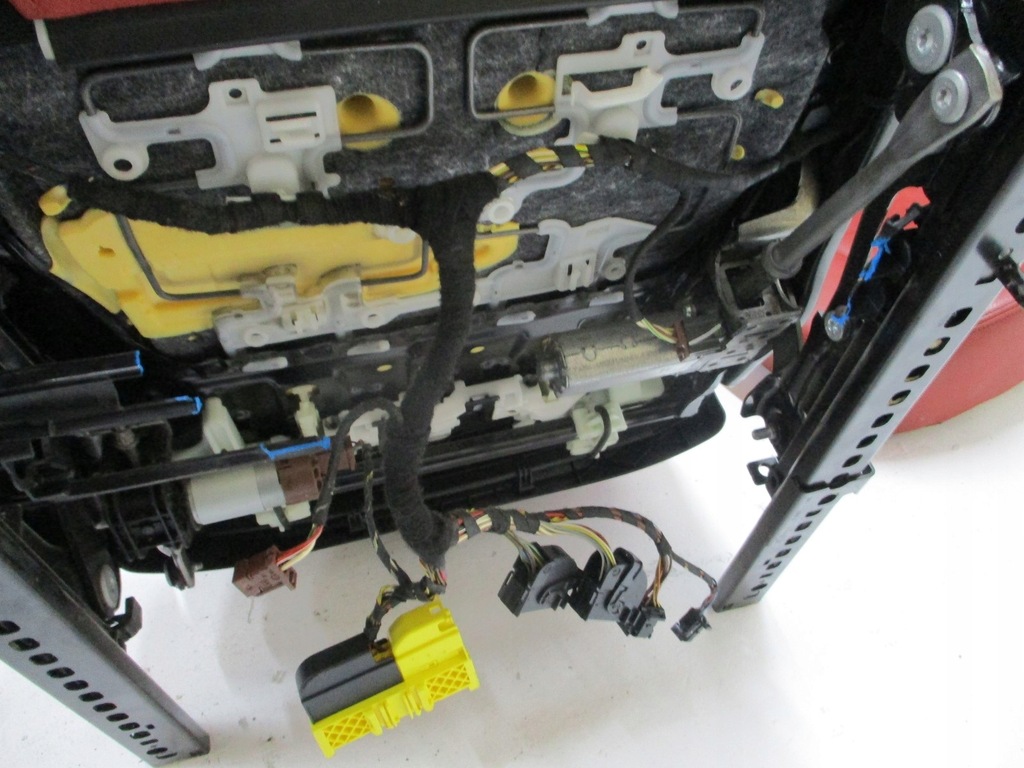 фото №13, Оббивка шкіра сидіння bmw x6 f16 17r