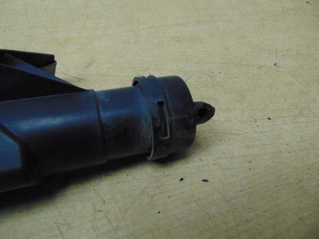 фото №9, Омивач ксенон лампи правий toyota avensis t25