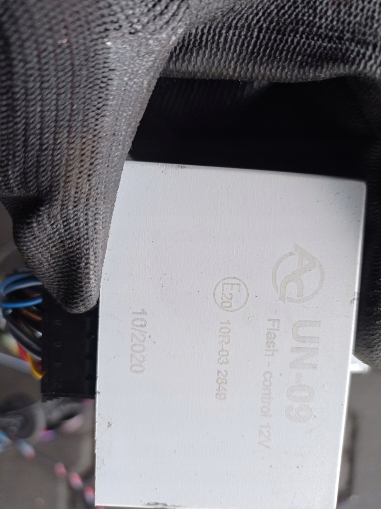 фото №6, Hyundai i30 i cw kombi hak буксирувальний модуль джгут