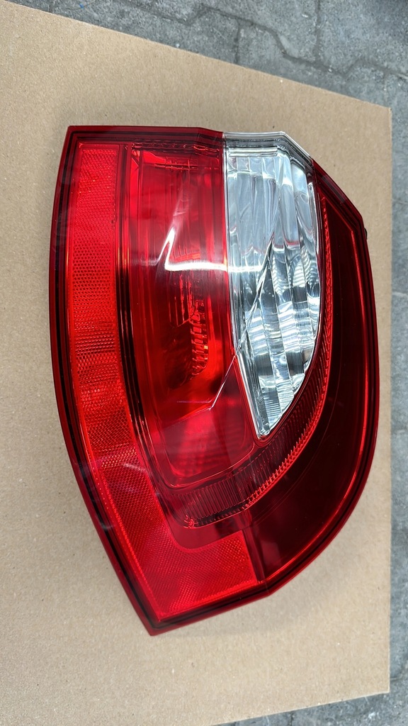 фото №1, Kia rio 2011- лампа права задня задня