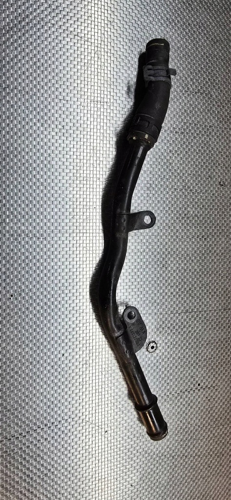 фото №1, Audi a3 s3 8v 2.0 tfsi cjx 2014 шланг трубка wąż wody 06k121085a