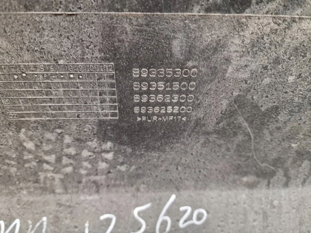 Ferrari 812 superfast задний  бампер бампер 89335300 с Разборки