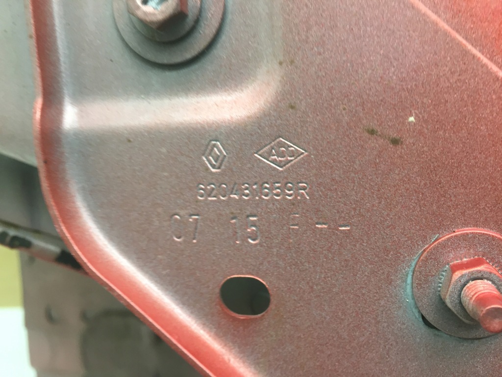 фото №4, Renault clio iv 4 четверть правая кронштейн pod фара кронштейн