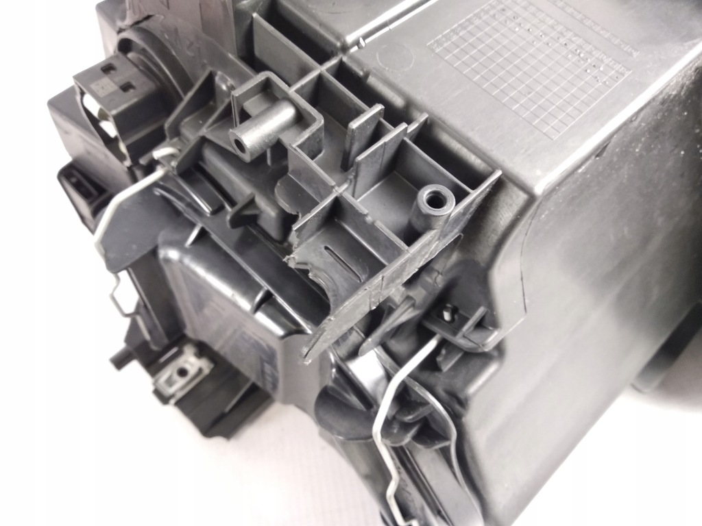 фото №11, Vw golf sportsvan lift лампа правая перед led