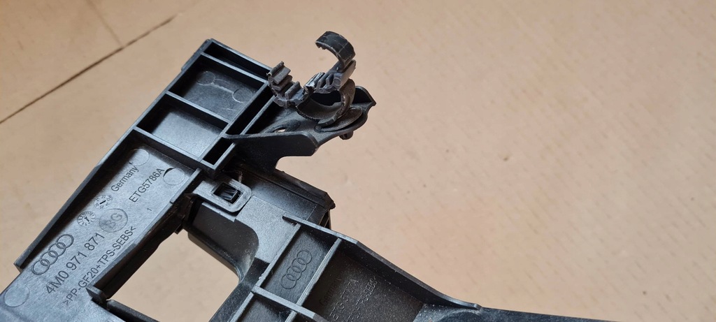 фото №11, Sq8 4m rsq8 q8 кронштейн кронштейн жабо ліва 4m0971871bg