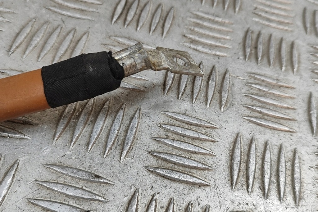 фото №6, Mercedes-benz eqs v297 лінія заземлення do зарядний пристрій акумулятор a00054004