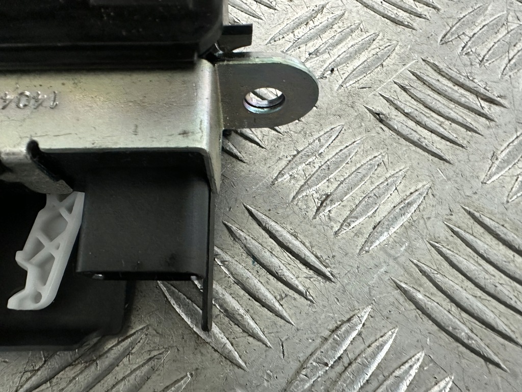 фото №6, Vw polo 6c замок крышки багажника 6r0827505f