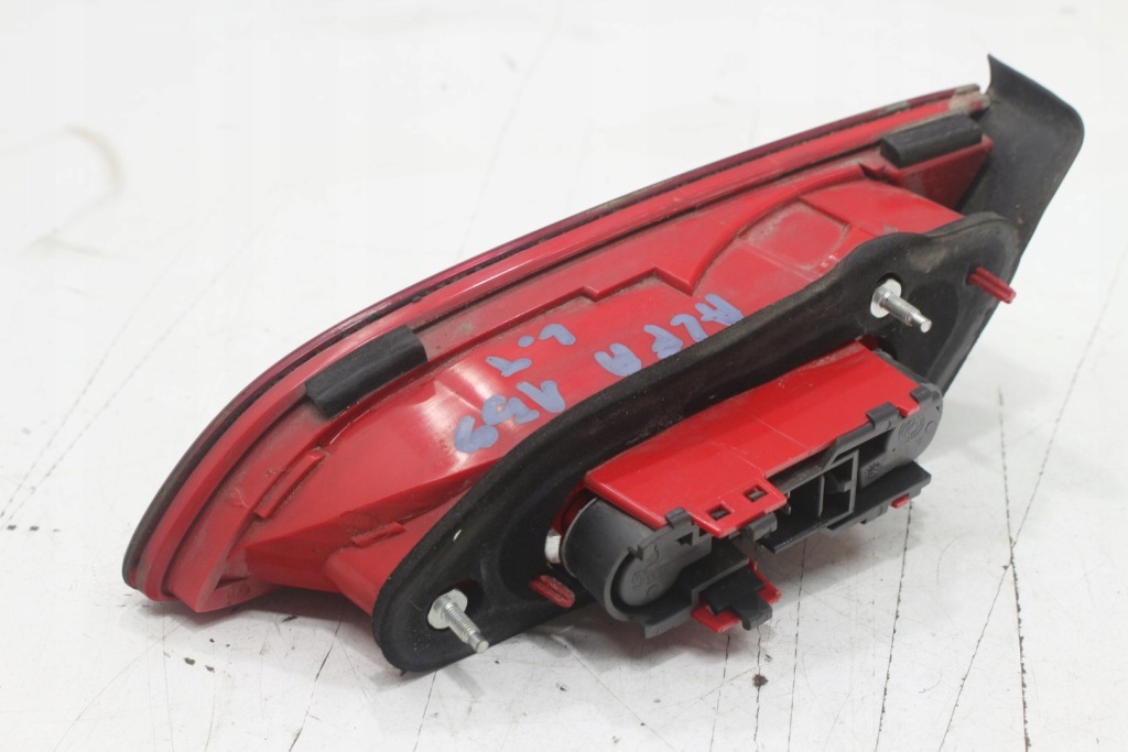 Alfa romeo 159 sedan лампа лівий задній w кришка Зі Шроту