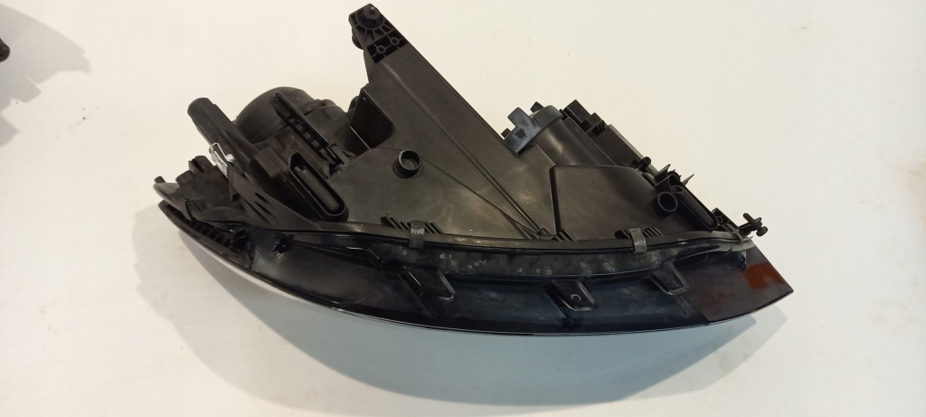 фото №13, Vw touran iii 5tb ліва права лампа перед передня