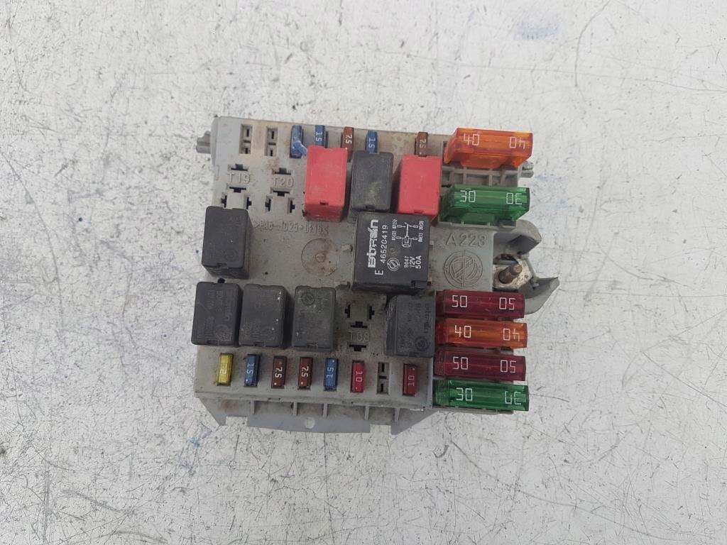 фото №2, Коробка запобіжників alfa romeo 147 1.6 46558759