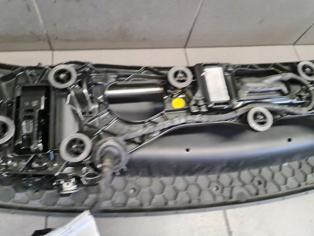 фото №7, Спойлер механізм кришки porsche panamera 971974224b