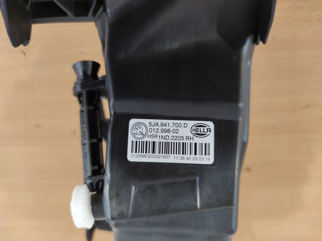 фото №3, Skoda rapid правий протитуманна фара lift оригінальний idealny