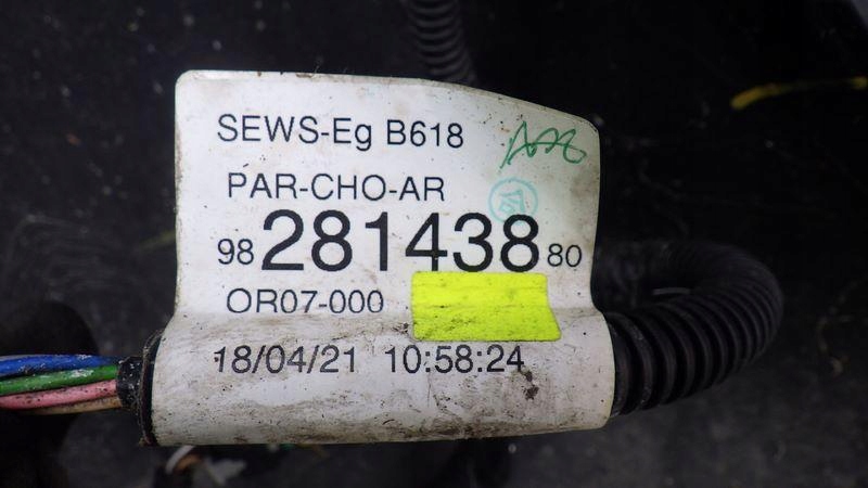 фото №16, Бампер задний задняя 6 pdc citroen c3 iii 9828143880