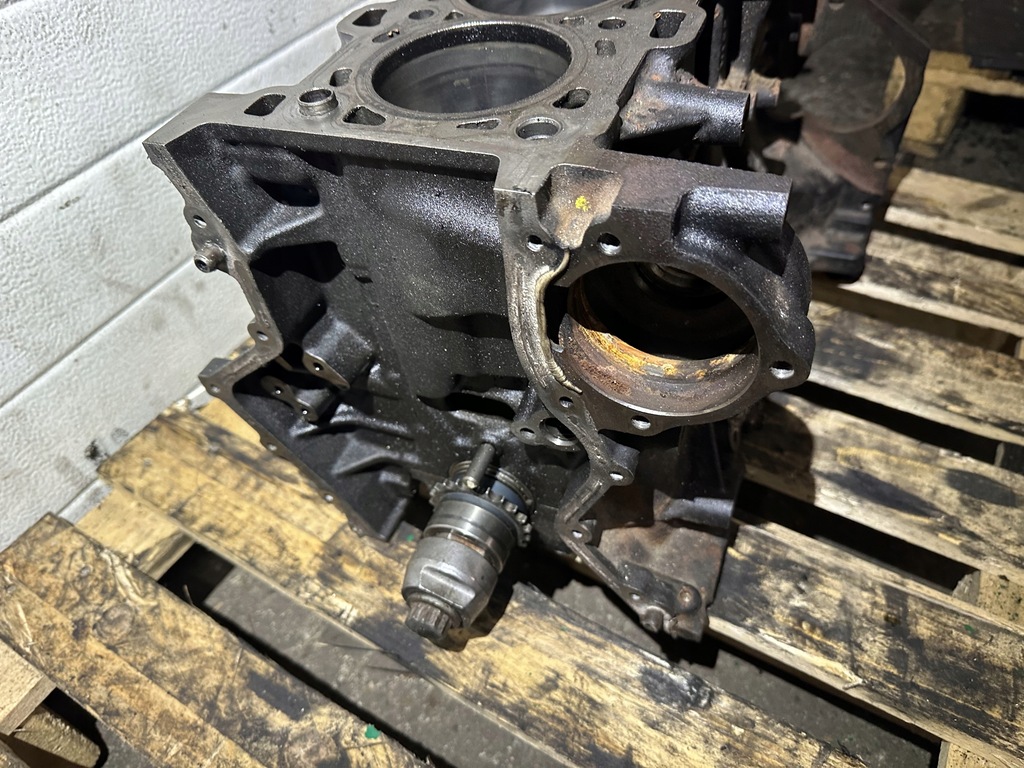 фото №10, Блок двигуна dół wał поршні trafic vivaro 2,0 dci m9r 859