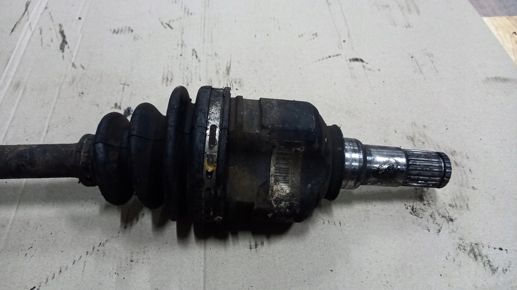 фото №2, Приводной вал левая toyota yaris 1.3b 01r