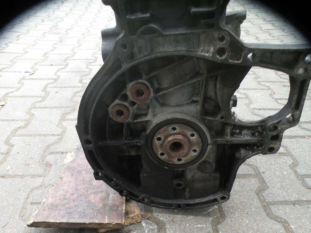 фото №6, Volvo s40 ii v50 c30 1.6 d 04-10 dół двигателя блок wał коленчатый d4164t