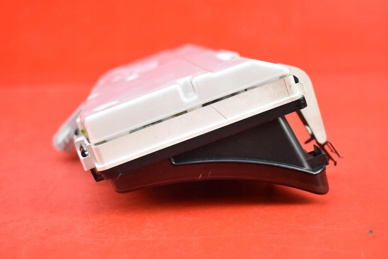 фото №7, Лічильник прилади eu 83800-13150 toyota corolla verso 1 i 2.0 d-4d 90 km 01-04